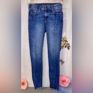 Women’s Old Navy Rockstar Jeans Mid-Rise Super Skinny Frayed Hems Size 0 #E-005
